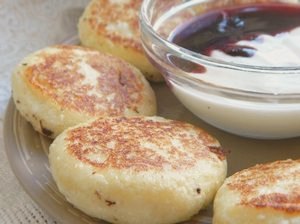 Как приготовить пышные сырники () Как приготовить пышные сырники