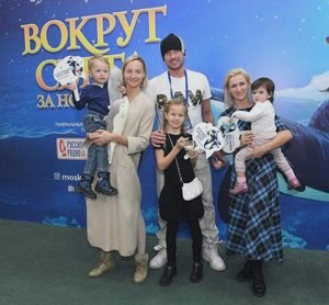 Константин Хабенский, Дарья Мороз, Валерия Гай Германика побывали на премьере мюзикла «Вокруг света за Новый год» () Константин Хабенский, Дарья Мороз, Валерия Гай Германика побывали на премьере мюзикла «Вокруг света за Новый год»